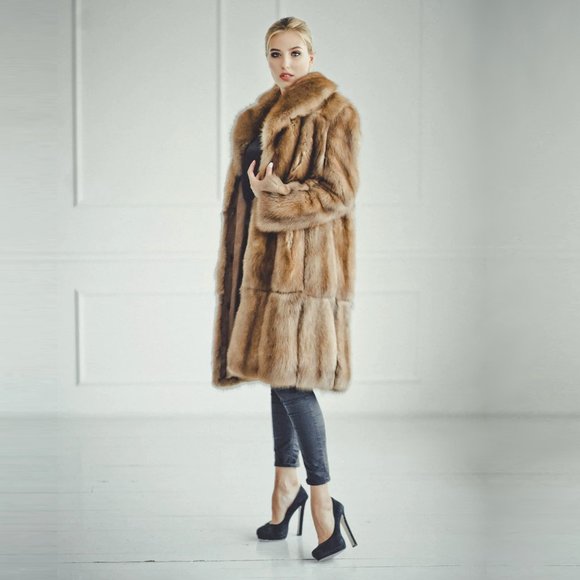 Vintage Luxury Genuine Fur coat - Picture 2 of 16